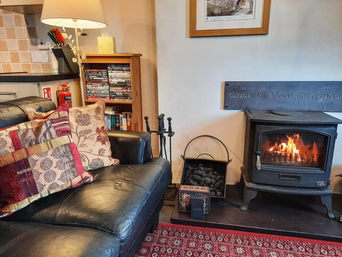 Bwthyn Ger Afon Riverplace Cottage Blaenau Ffestiniog Exterior photo