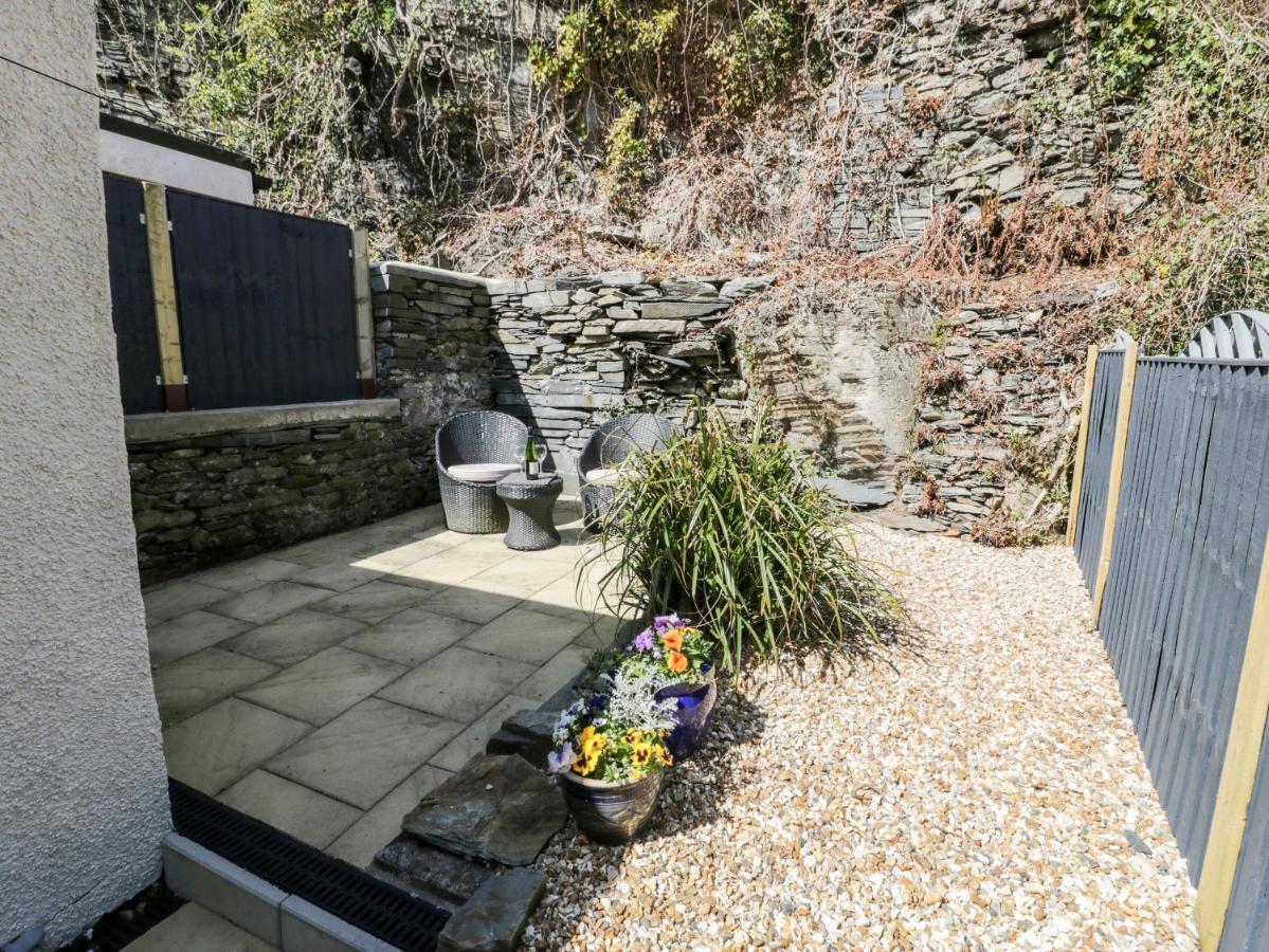 Bwthyn Ger Afon Riverplace Cottage Blaenau Ffestiniog Exterior photo