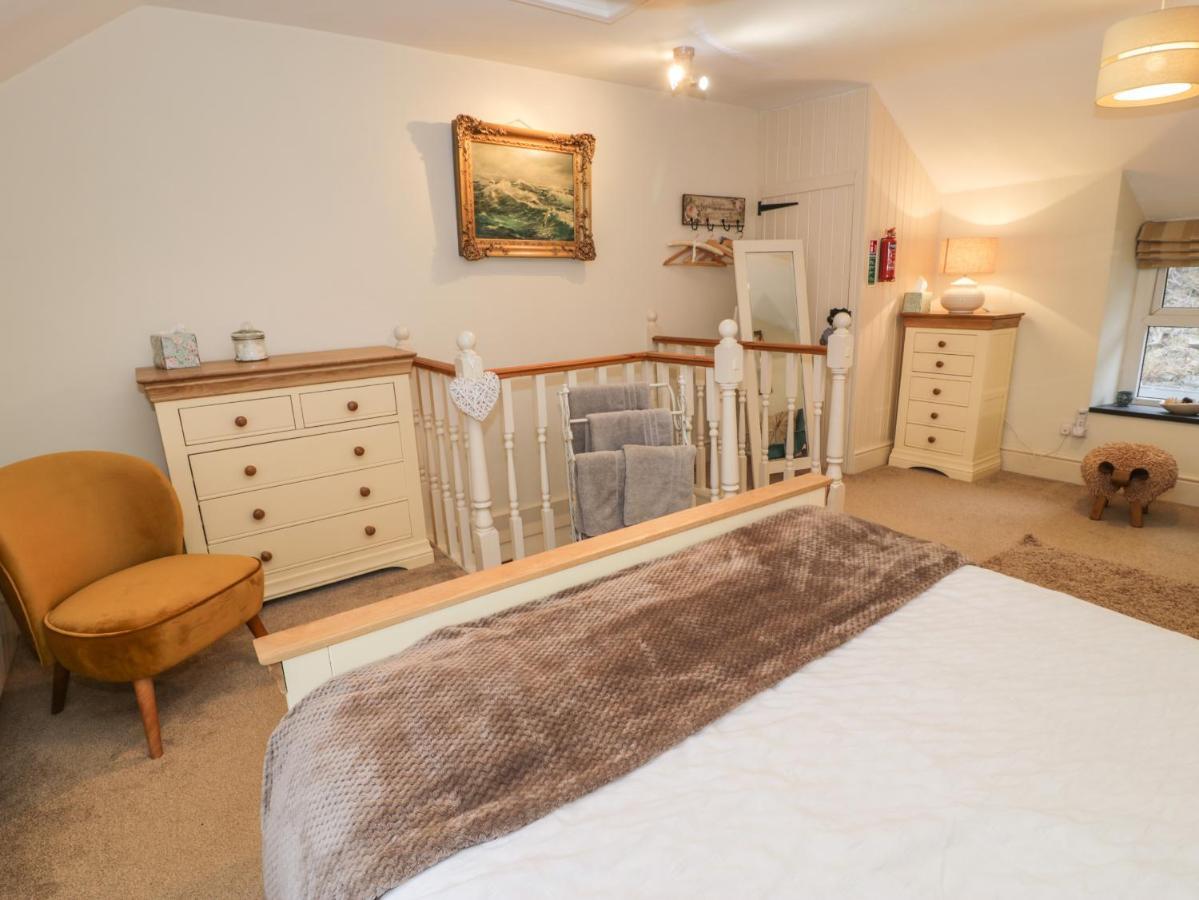 Bwthyn Ger Afon Riverplace Cottage Blaenau Ffestiniog Exterior photo